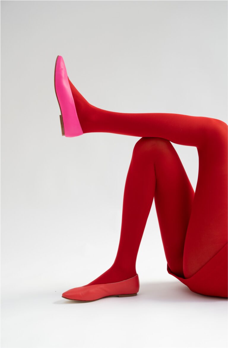 Red Ballerinas _ Fuchsia Woman skin