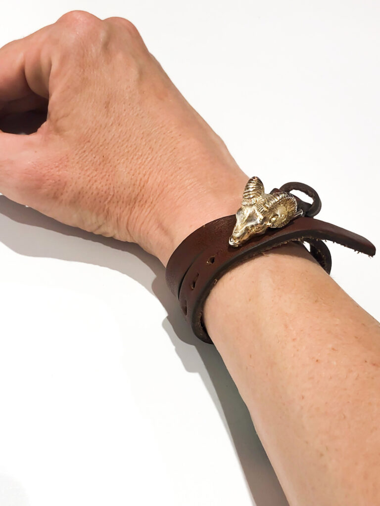 Golden mouflon leather bracelets3