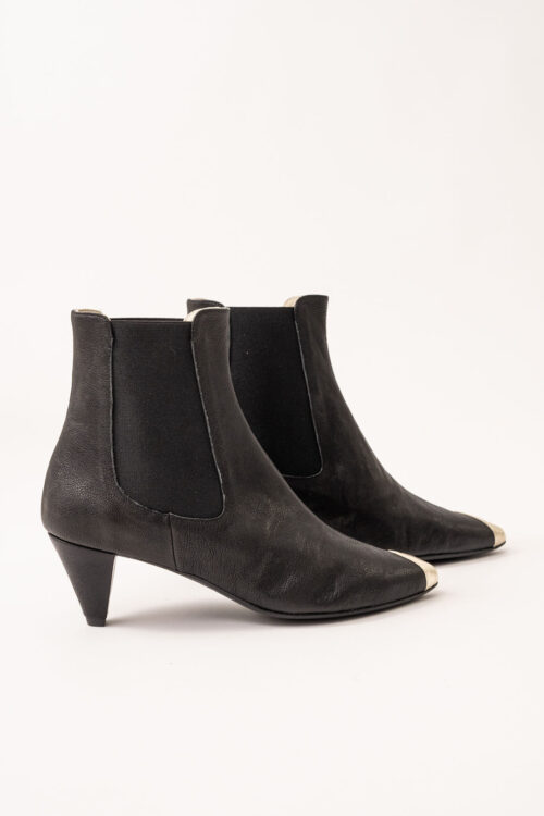 Botin Negro Tacón_Puntera dorada mujer3