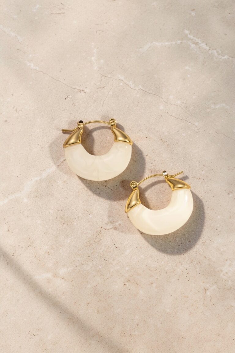 Natural color resin hoop earrings