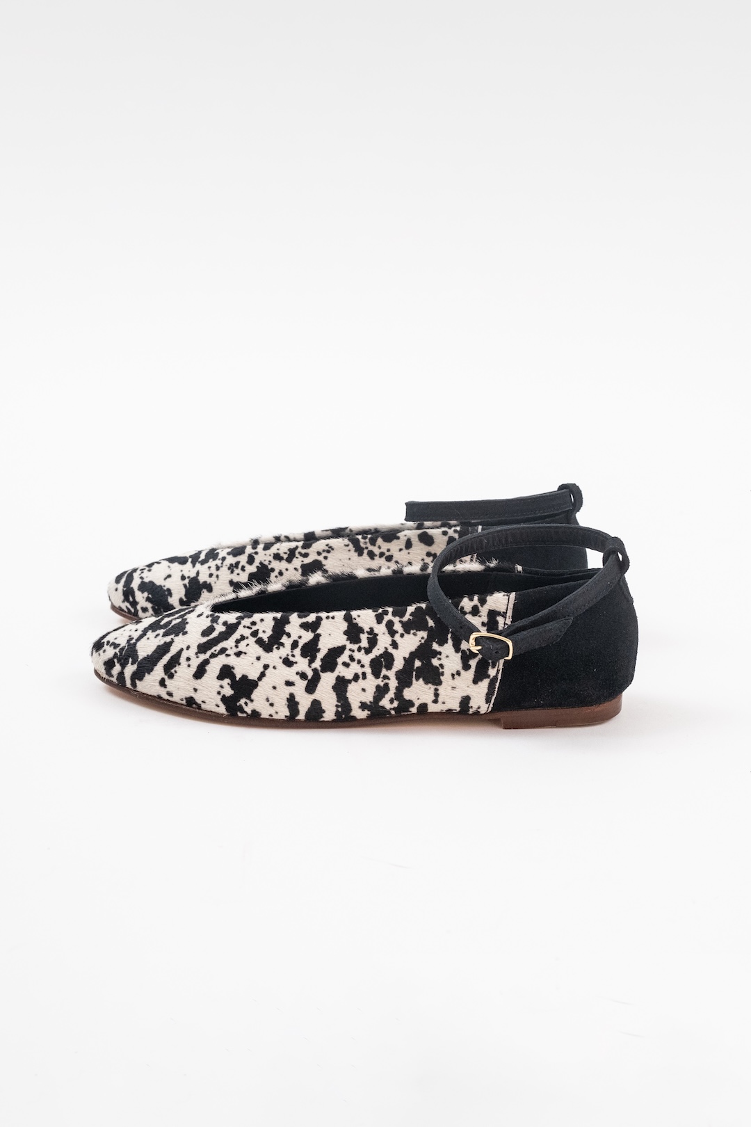 Bailarina Pelo Blanco y negro talon serraje2