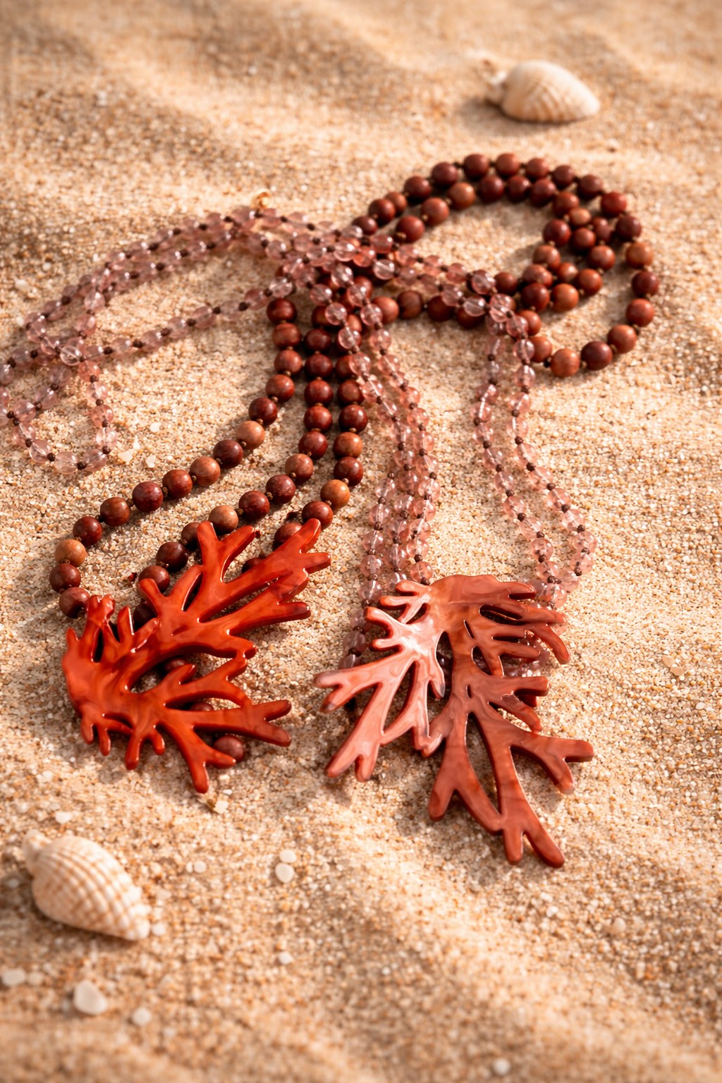 Collares coral rosas