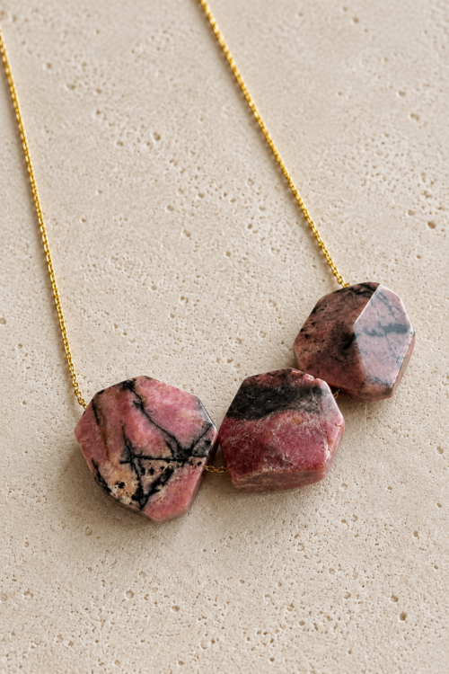 Collar piedras rodonita mujer