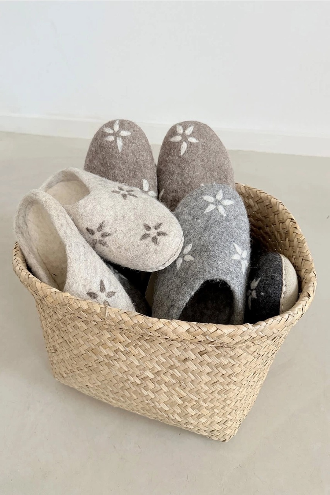 ZAPATILLA WOOL FLOWER TOSTADO - Imagen 2